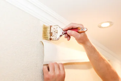 Pose de papier peint à Bédoin — revêtements muraux et toiles de verre